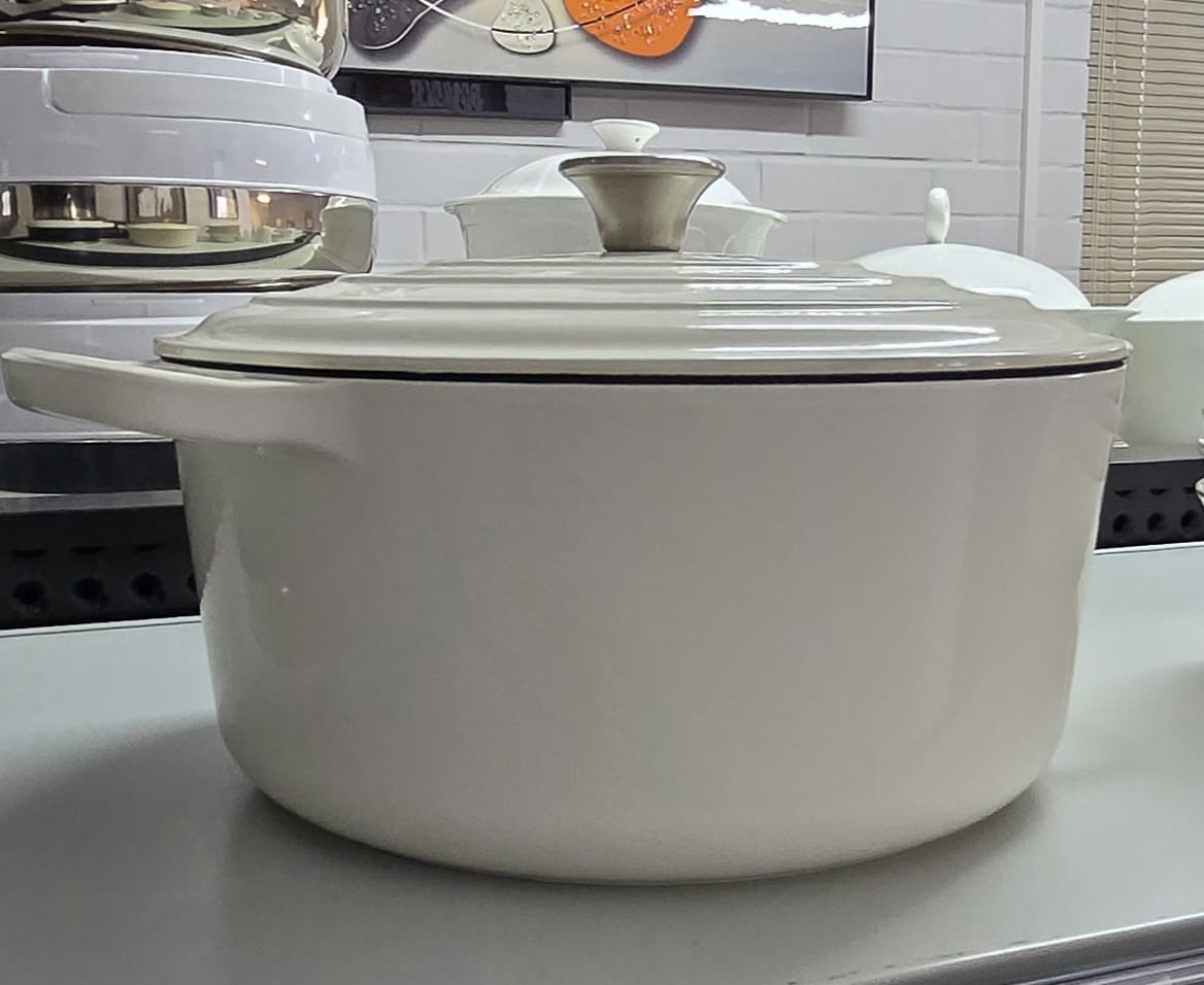 Large 6.7L Iron Cast Pots